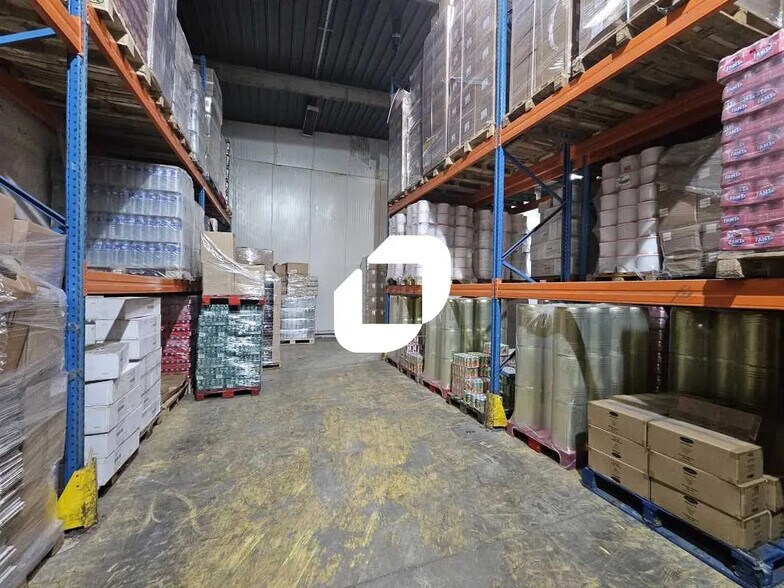 Local d’activités dans Sarcelles à louer - Photo de l’immeuble – Image 2 sur 11