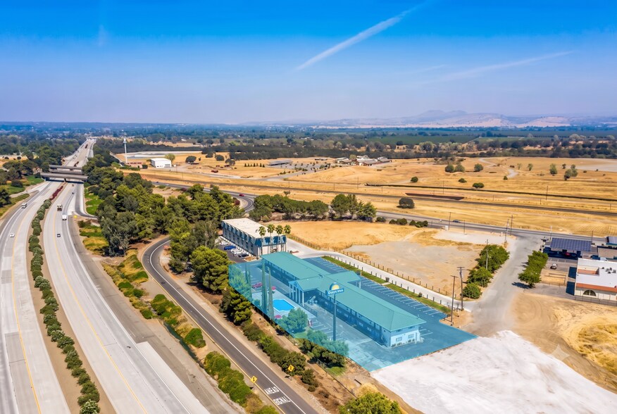 5 Sutter St, Red Bluff, CA à vendre - Photo de l’immeuble – Image 2 sur 15