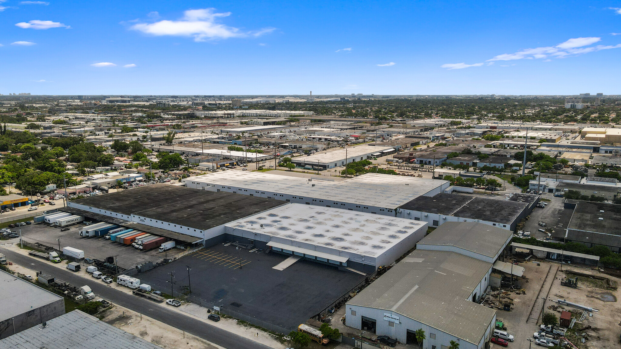 5530 NW 32nd Ct, Miami, FL à louer Aérien– Image 1 sur 15
