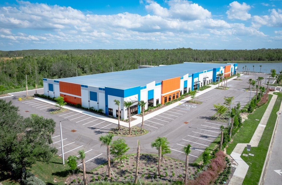 16091 Parallel, Fort Myers, FL à louer Photo intérieure– Image 1 sur 6