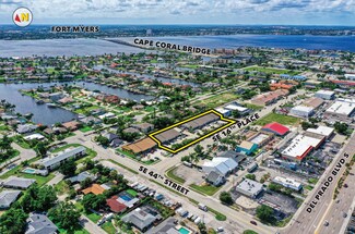 Plus de détails pour 4417 SE 16th Pl, Cape Coral, FL - Bureau/Médical, Local d'activités à louer