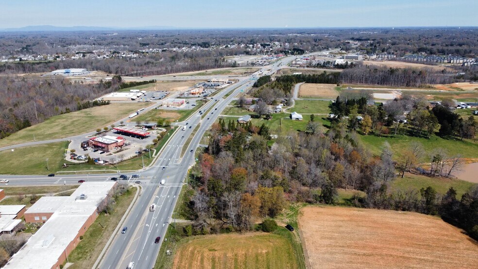 1689 Union Cross Rd, Kernersville, NC à vendre - Aérien – Image 3 sur 7