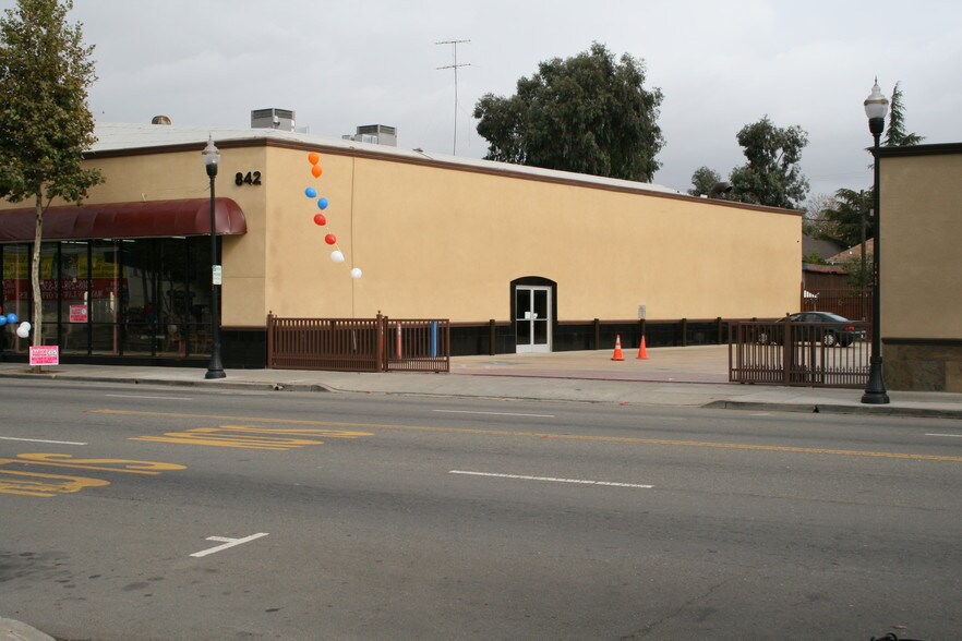 842 S 1st St, San Jose, CA à louer - Photo de l’immeuble – Image 3 sur 7