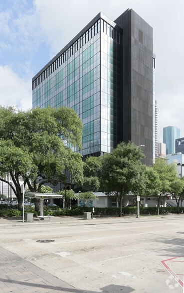 1801 Main St, Houston, TX à louer - Photo de l’immeuble – Image 2 sur 12