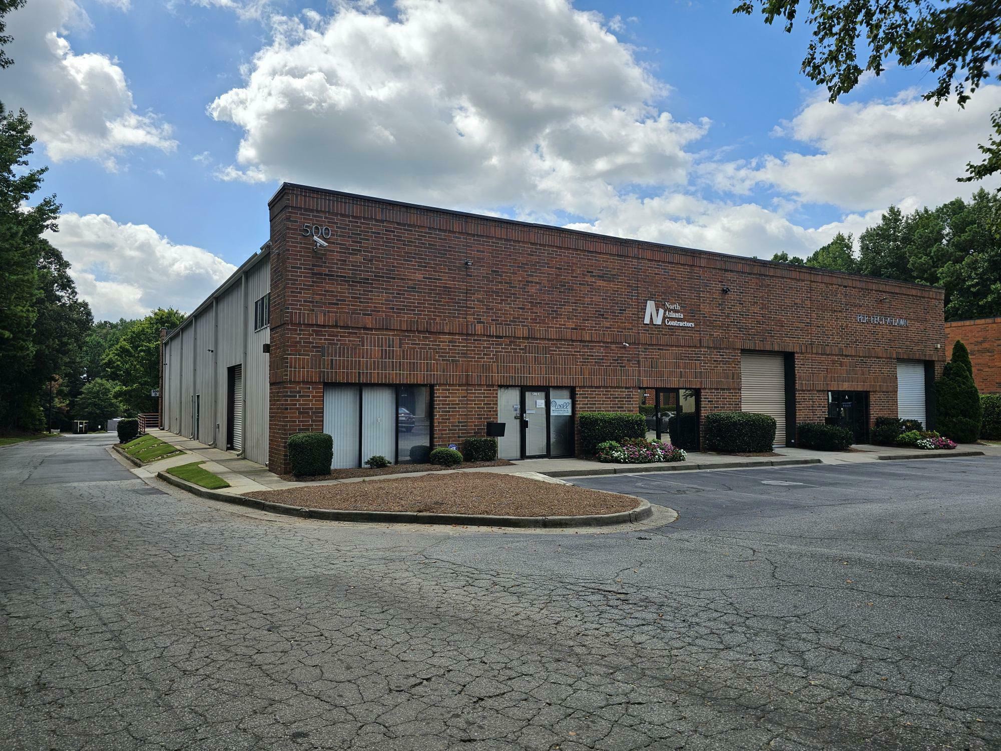 South Old Peachtree Units C & D portefeuille de 3 biens à vendre sur LoopNet.fr Photo principale– Image 1 sur 2