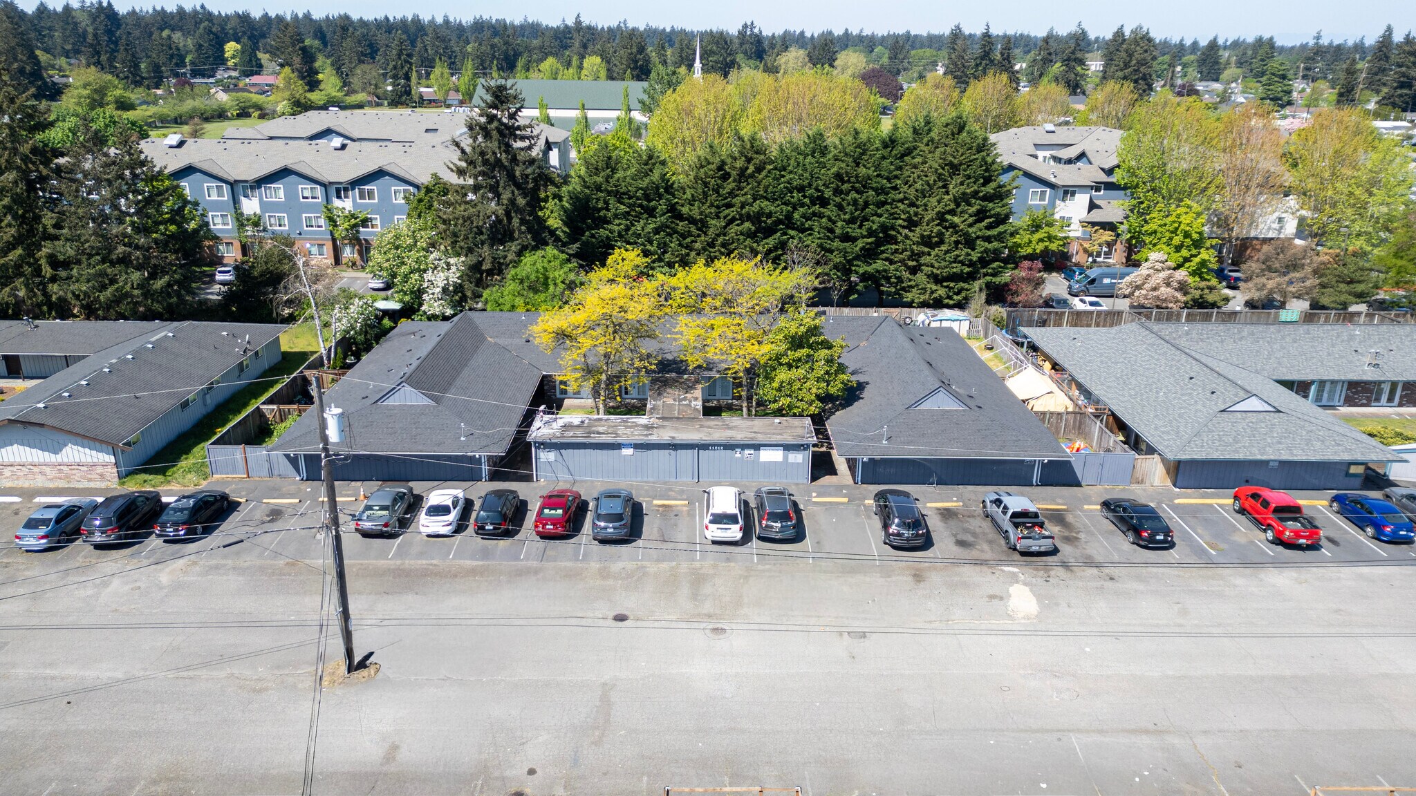 11212 Bridgeport Way SW, Lakewood, WA à vendre Photo de l’immeuble– Image 1 sur 11