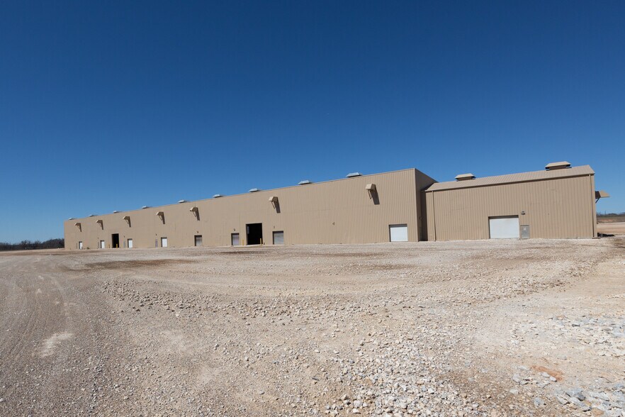 2400 County Road 326, Cleburne, TX à vendre - Photo de l’immeuble – Image 2 sur 60