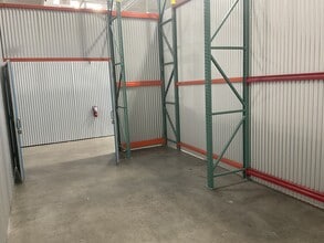 245 S Spruce Ave, South San Francisco, CA à louer Photo intérieure– Image 1 sur 3