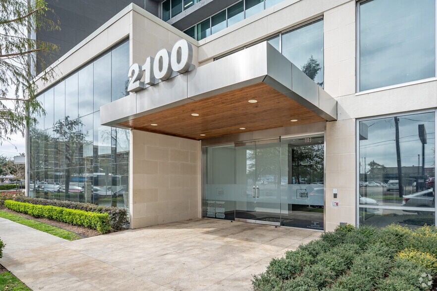 2100 Travis St, Houston, TX à louer - Photo de l’immeuble – Image 3 sur 25