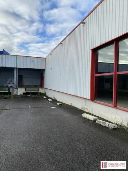 Local d’activités dans Rennes à louer - Photo de l’immeuble – Image 3 sur 5