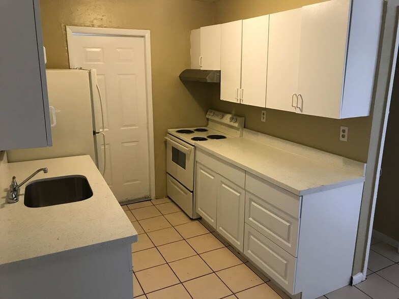 632 SW 16th Ave, Fort Lauderdale, FL à vendre - Autre – Image 1 sur 11