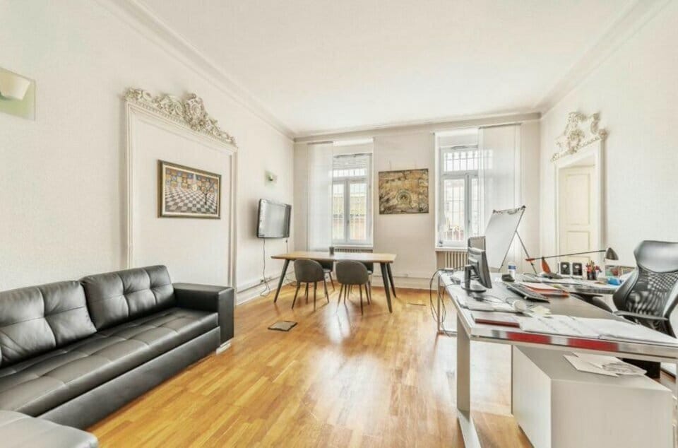 24 Rue Marbeuf, Paris à louer Photo intérieure– Image 1 sur 5