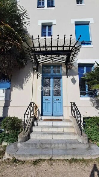 Bureau dans Pau à vendre - Photo de l’immeuble – Image 2 sur 16