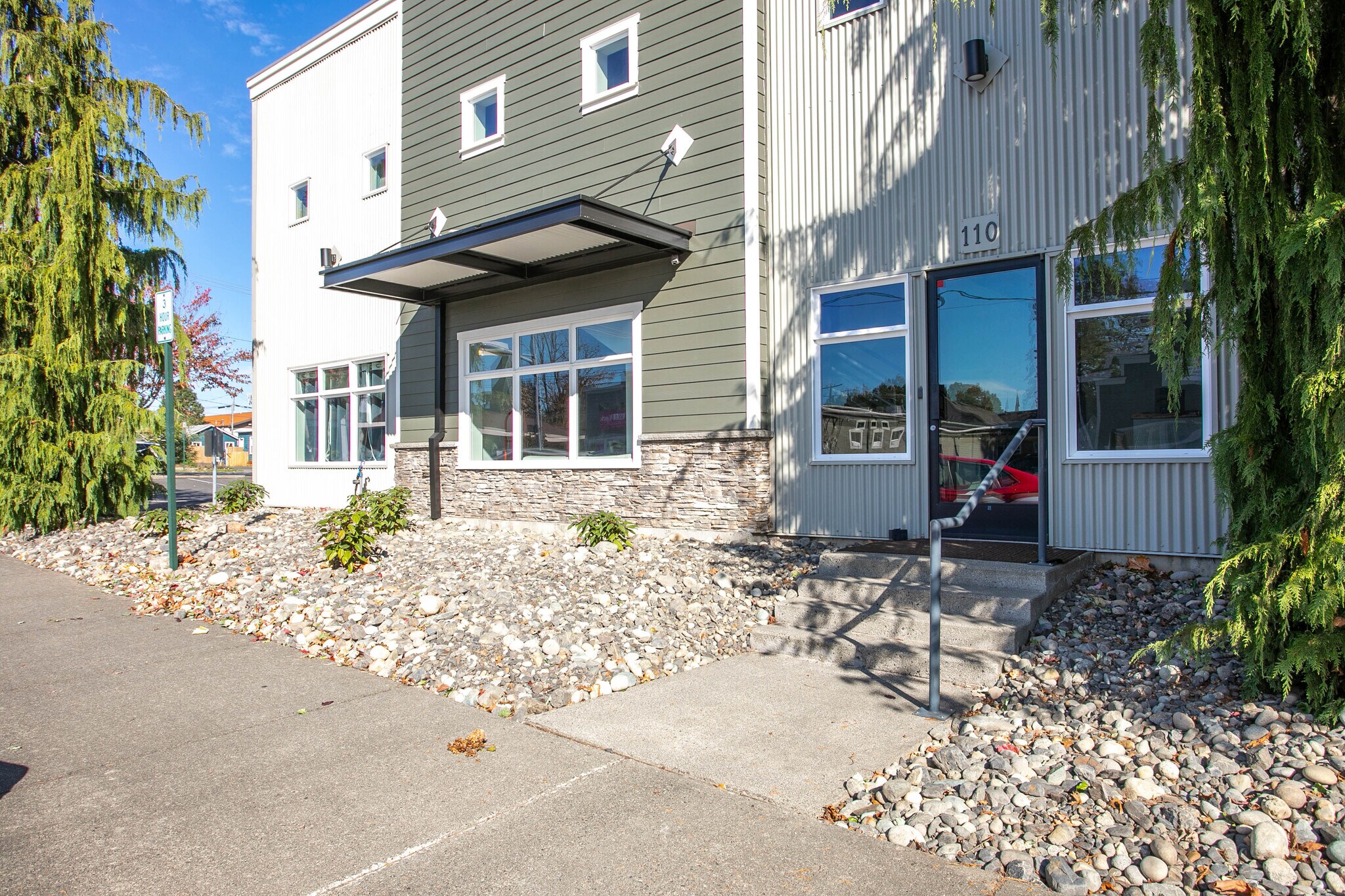 110 3rd St, Lynden, WA à louer Photo de l’immeuble– Image 1 sur 8