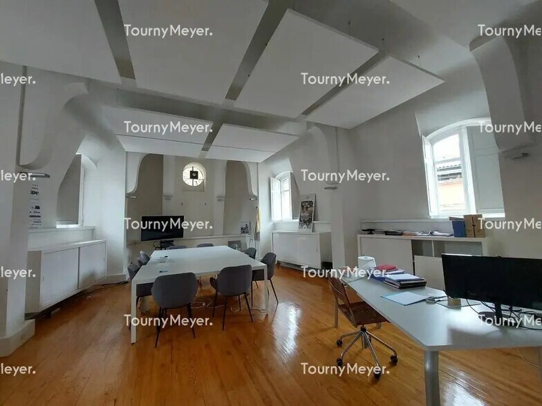 Bureau dans Toulouse à louer - Photo de l’immeuble – Image 1 sur 7