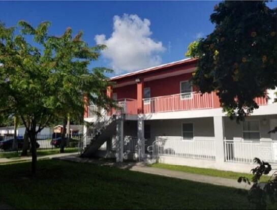 1431 NW 71st St, Miami, FL à vendre - Photo de l’immeuble – Image 2 sur 19