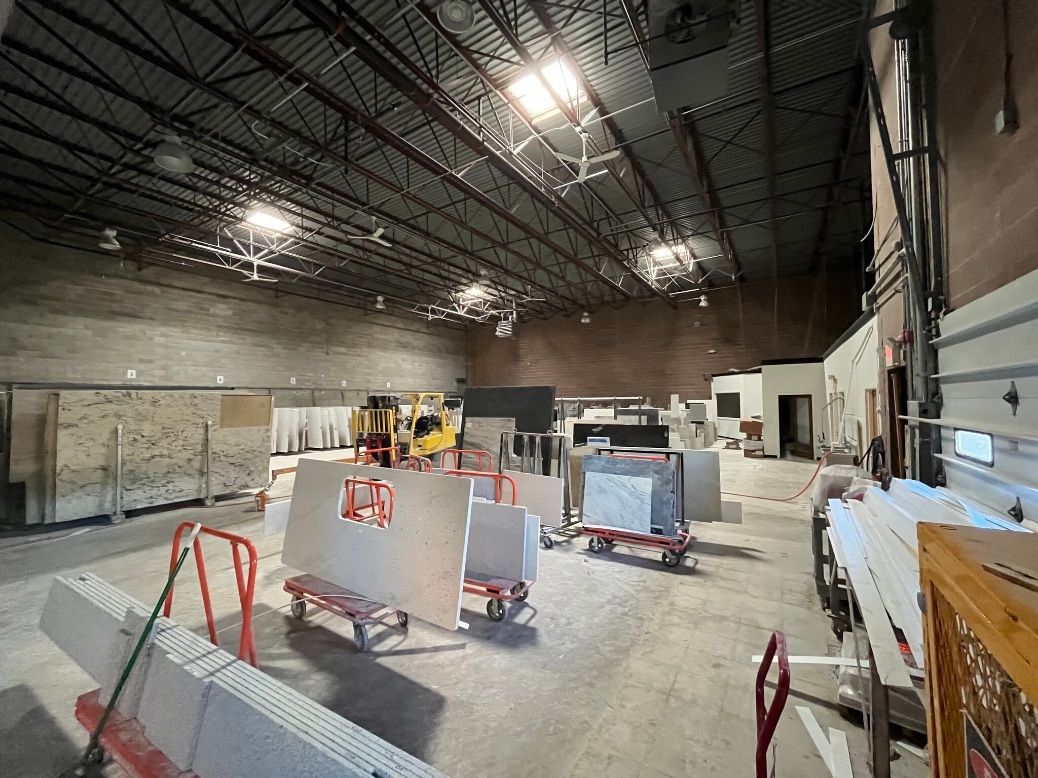 108 Clematis Ave, Waltham, MA à louer Photo intérieure– Image 1 sur 11