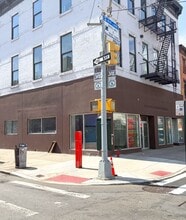 305-307 Grand St, New York, NY à louer Photo de l’immeuble– Image 1 sur 5