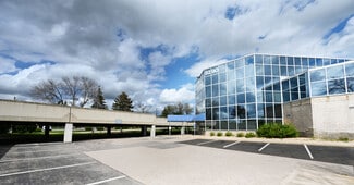 Plus de détails pour 8290 University Ave NE, Minneapolis, MN - Bureau à vendre