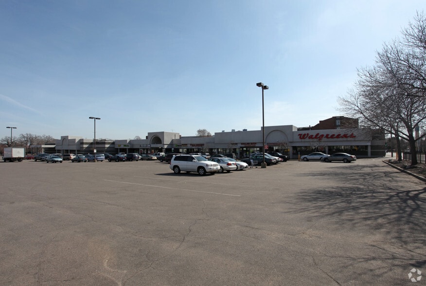 519-621 W Broadway Ave, Minneapolis, MN à louer - Photo principale – Image 1 sur 4