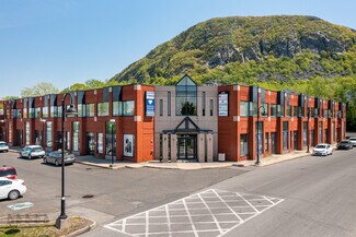 Plus de détails pour 370-380 Boul Sir-Wilfrid-Laurier, Mont-St-Hilaire, QC - Bureau à louer
