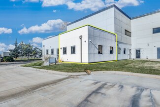 Plus de détails pour 811 E 30th Ave, Hutchinson, KS - Bureau à louer