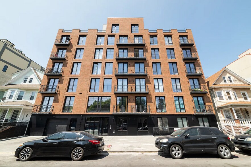 1270 New York Ave, Brooklyn, NY à vendre - Photo de l’immeuble – Image 1 sur 9