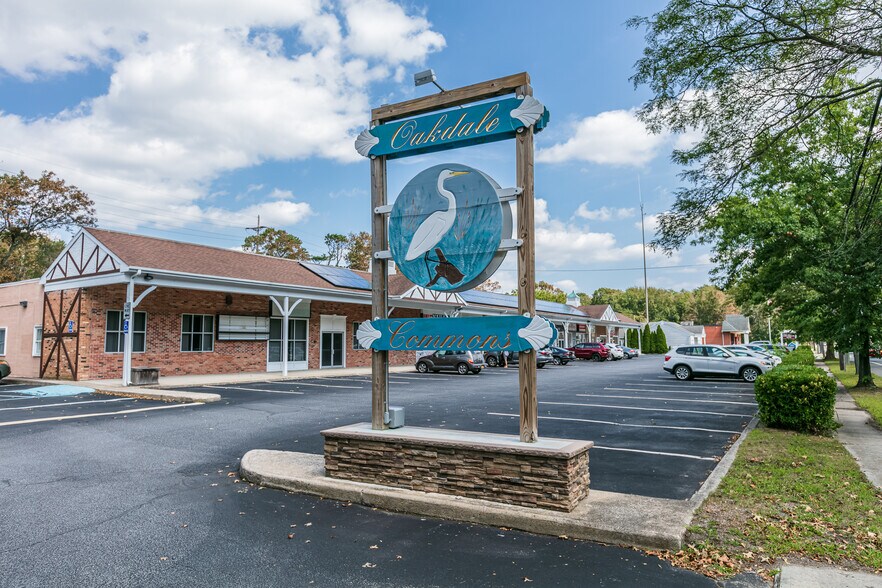 1211-1223 Montauk Hwy, Oakdale, NY à vendre - Photo de l’immeuble – Image 3 sur 3