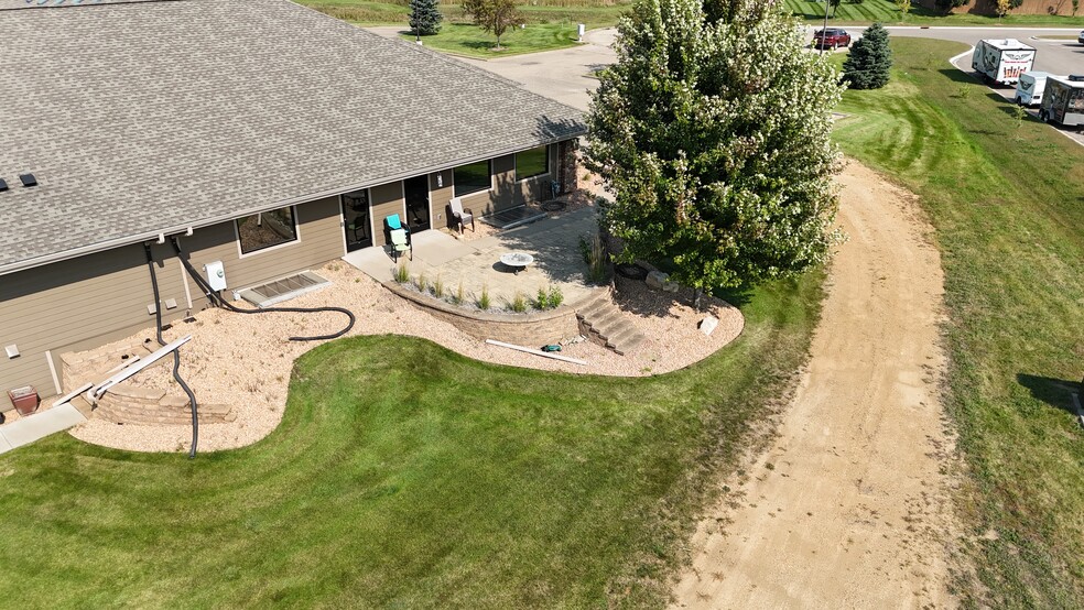 2321 Jack Breault Dr, Hudson, WI à louer - Photo de l’immeuble – Image 3 sur 36