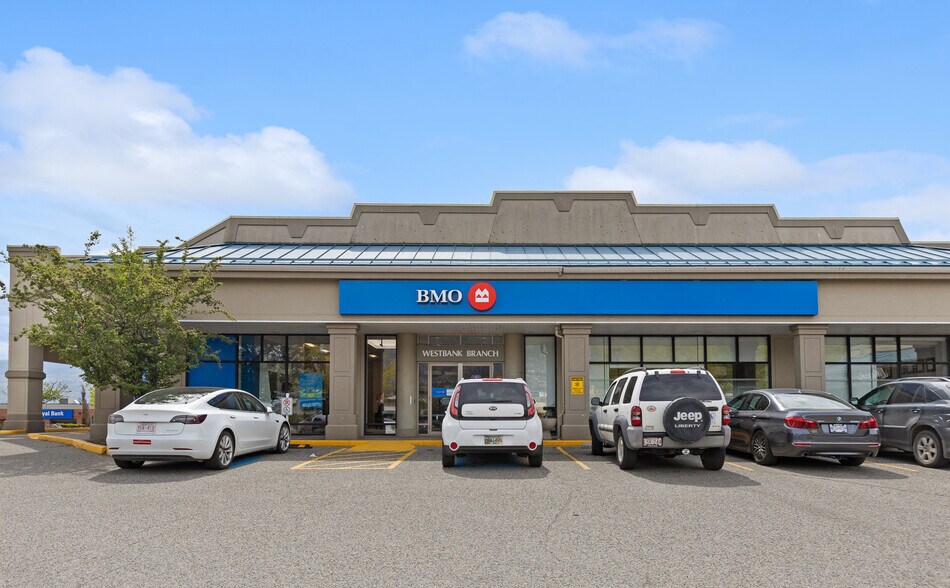 3640 Gossett Rd, West Kelowna, BC à vendre - Photo de l’immeuble – Image 2 sur 10
