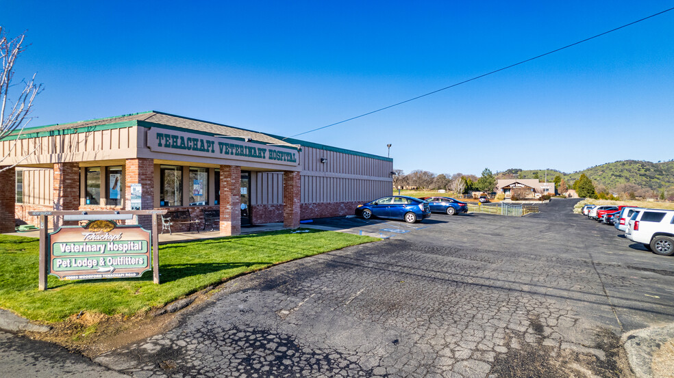 20693 Woodford Tehachapi Rd, Tehachapi, CA à vendre - Photo de l’immeuble – Image 2 sur 5