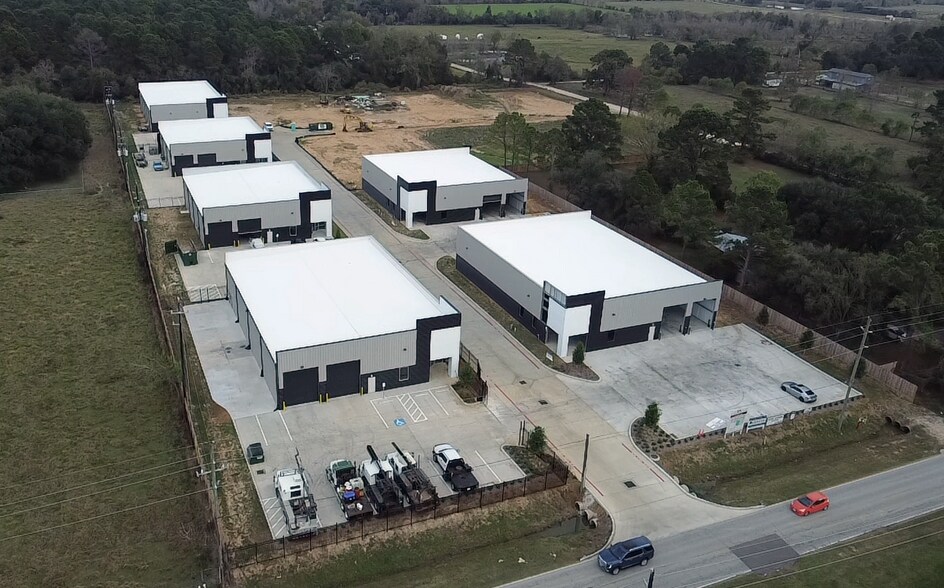 1623 S Cherry St, Tomball, TX à louer - Photo de l’immeuble – Image 3 sur 8