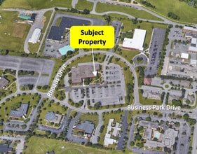 125 Business Park Dr, Utica, NY à louer Aérien– Image 2 sur 2