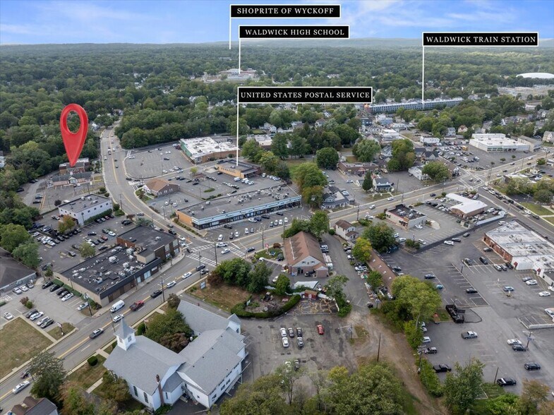 24 Wyckoff Ave, Waldwick, NJ à vendre - Photo de l’immeuble – Image 3 sur 50