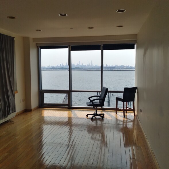 1434 110th St, College Point, NY à louer - Photo intérieure – Image 3 sur 15