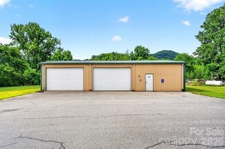 Plus de détails pour 533 Catawba River Rd, Old Fort, NC - Local d’activités à vendre