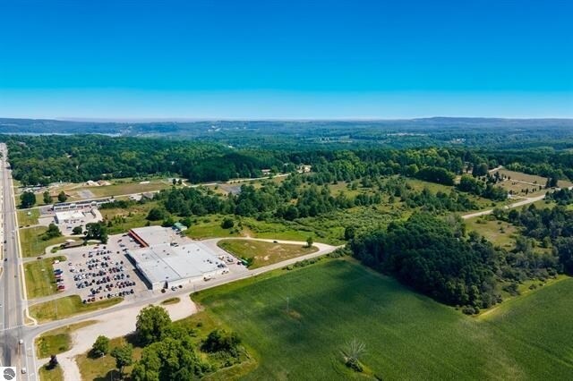 00 Love Rd, Benzonia, MI à vendre - Aérien – Image 3 sur 4