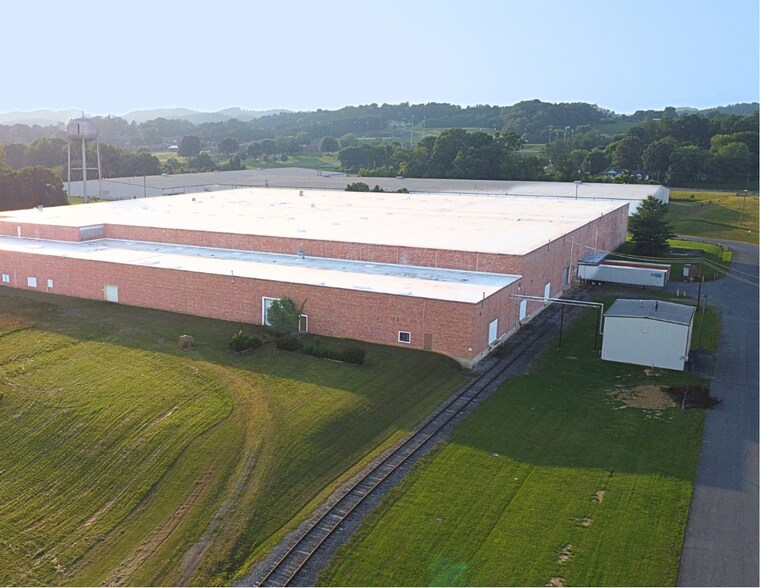 121 Kingsport Press Rd, Church Hill, TN à louer - Photo de l’immeuble – Image 3 sur 7