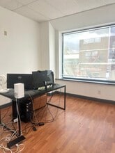 4516 162nd St, Flushing, NY à louer Photo intérieure– Image 2 sur 3