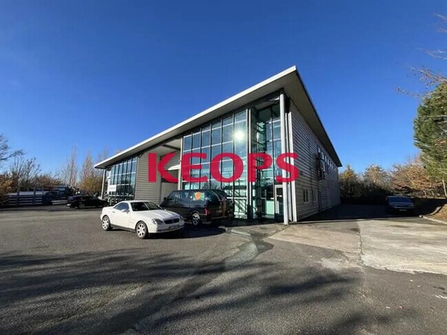 Plus de détails pour 11 Rue Du Cassé, Saint-Jean - Local d'activités à louer