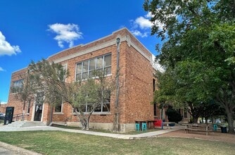 410 W 7th St, Taylor, TX à louer Photo intérieure– Image 1 sur 3