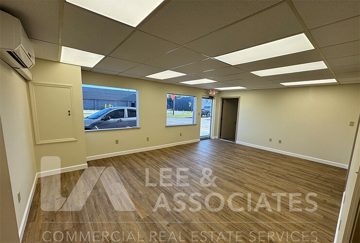 2100-2122 W Central Blvd, Orlando, FL à louer - Photo de l’immeuble – Image 3 sur 8