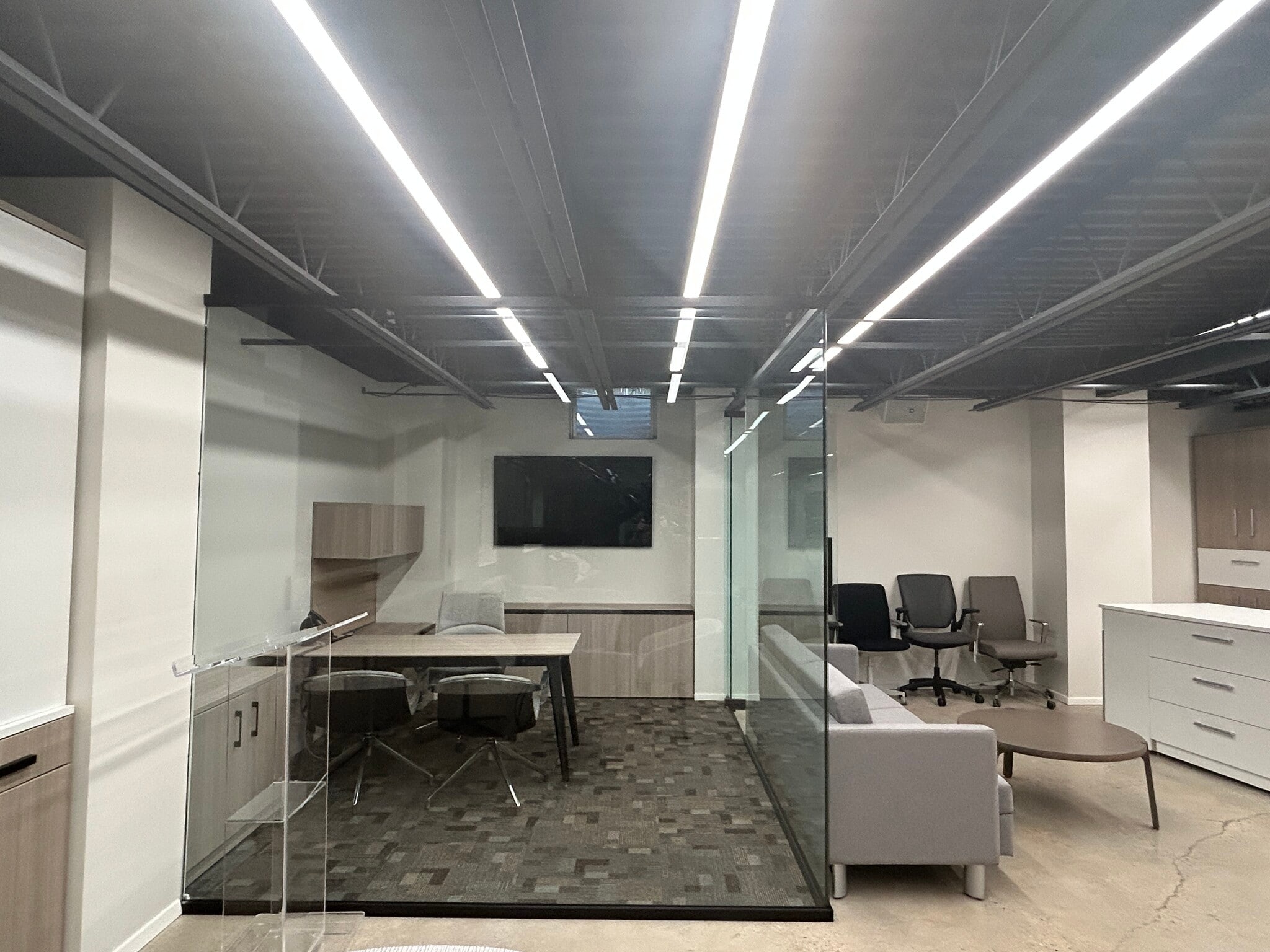 91 Broadhollow Rd, Melville, NY à louer Photo intérieure– Image 1 sur 2