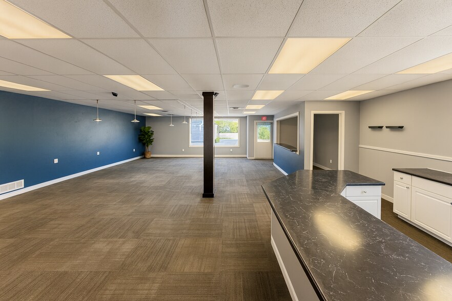 2257 Oneida St, Green Bay, WI à louer - Photo de l’immeuble – Image 3 sur 9