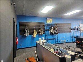 1103-1127 E Villa Maria Rd, Bryan, TX à louer Photo intérieure– Image 2 sur 7