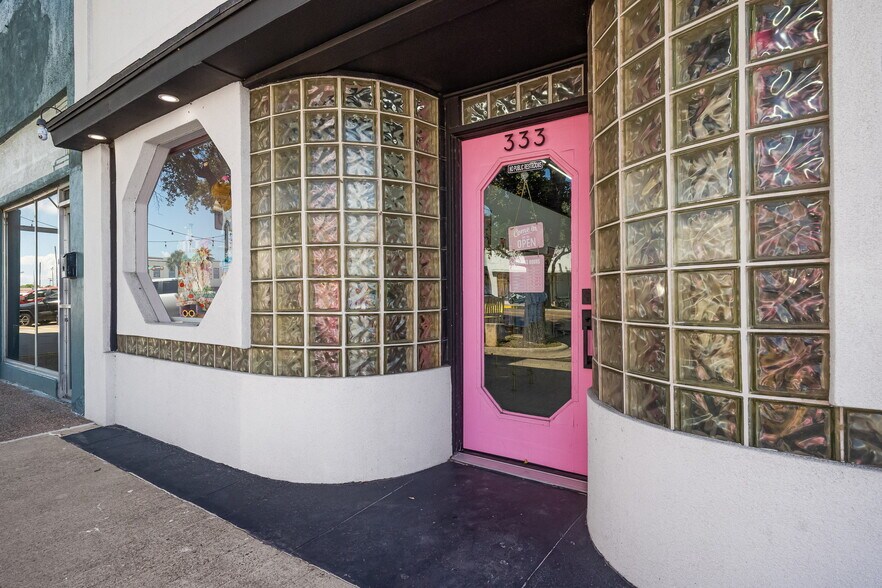 333 S Commercial St, Aransas Pass, TX à vendre - Photo de l’immeuble – Image 3 sur 26