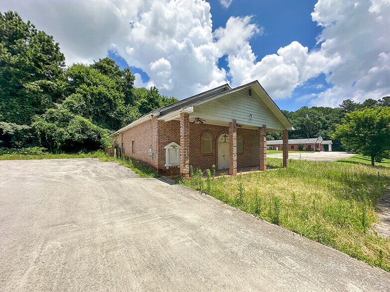 2589 James Dr NW, Atlanta, GA à louer - Photo de l’immeuble – Image 3 sur 13
