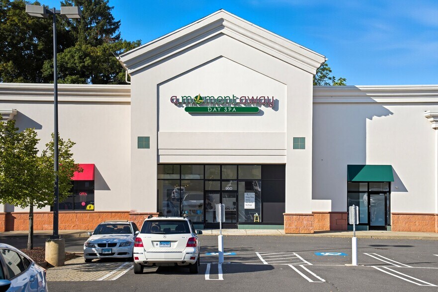 70 Buckland Rd, South Windsor, CT à louer - Photo de l’immeuble – Image 3 sur 9