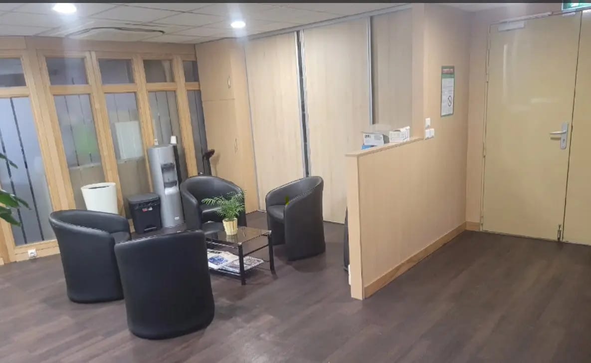 Bureau dans Saint-Ouen-sur-Seine à vendre Photo intérieure– Image 1 sur 11