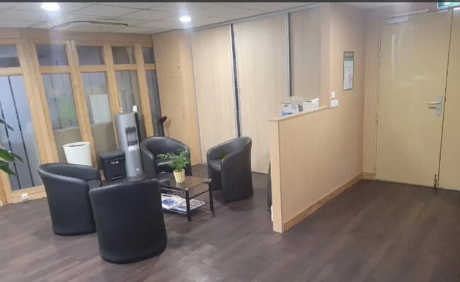 Plus de détails pour Bureau à vendre